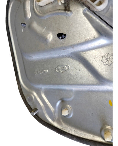 Maquina De Vidro Traseira Direita Hyundai I30 2008 A 2012