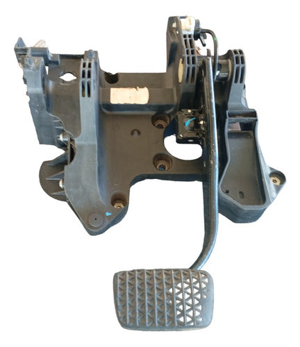 Pedal De Freio E Acelerador Chevrolet Prisma Onix Detalhe