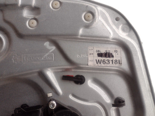 Máquina De Vidro Traseiro Esquerdo Hyundai I30 2009 A 2015