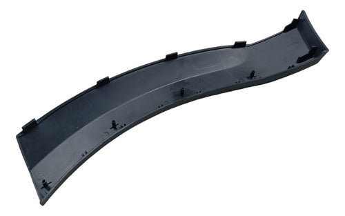 Moldura Parachoque Dianteiro Esquerdo Volkswagen Saveiro G6