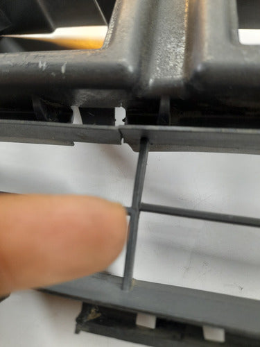 Grade Reforço Parachoque Dianteiro Sandero 09/13 C/detalhe
