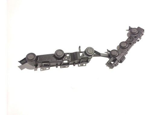 Guia Parachoque Traseiro Lado Direito Chevrolet Onix 12 A 16