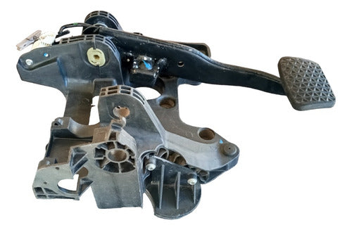 Pedal De Freio E Acelerador Chevrolet Prisma Onix Detalhe