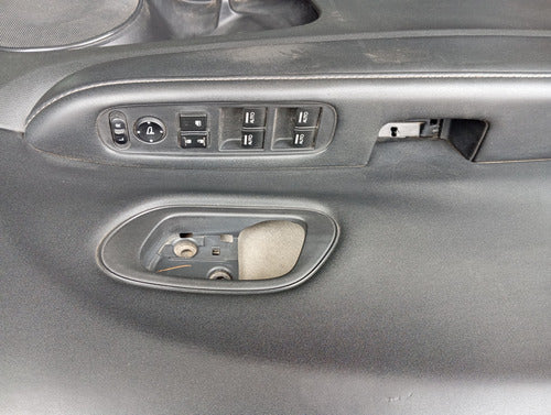 Forro Da Porta Dianteira Esquerda Honda Hrv 2015 A 2020 Orig