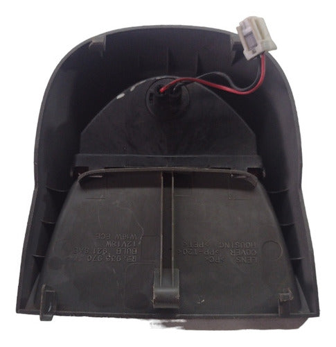 Moldura Acabamento Luz De Freio Com Detalhe Nissan Sentra