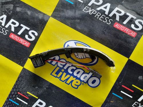 Luz De Seta Vw Fox Gol Saveiro Up Original Vw 5z0 949 102