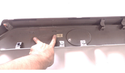 Friso Porta Malas Toyota Rav4 2019 2020 2021 Com Avaria