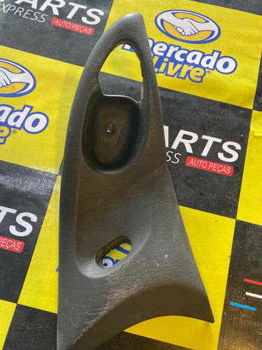 Moldura Botão Vidro Elétrico Dianteiro Direito Focus 2004