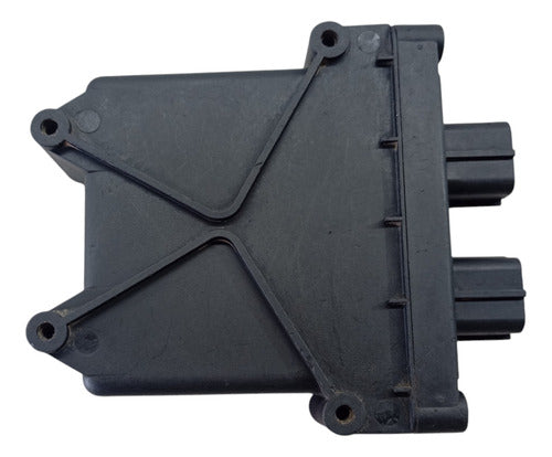Modulo Vidro Traseiro Esquerdo Volkswagen Santana Detalhe