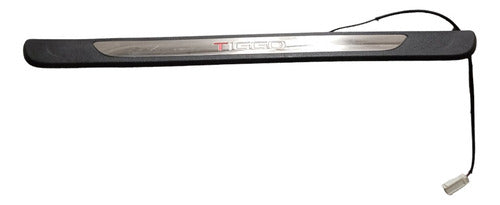 Soleira Protetor Porta Tiggo 7 Dianteira Esquerda Com Led