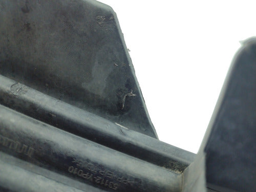 Grade Parachoque Toyota Etios 16/21 53112yp010