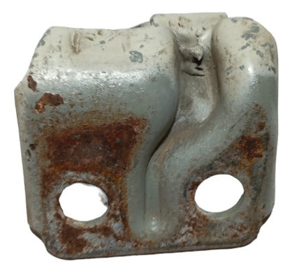 Suporte Inferior Dobradiça Dianteira Direita Fiat Idea 06a16