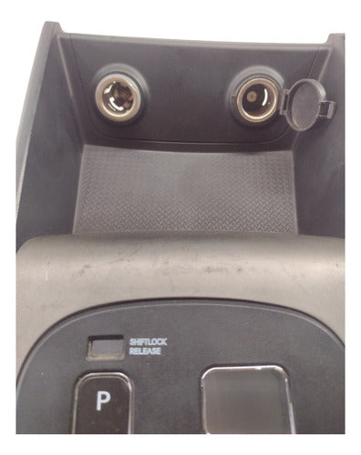 Moldura Console Central Hyundai I30 2009 A 2012 846512l100