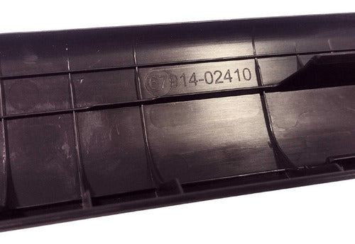 Soleira Porta Dianteira Esquerdo Corolla 21 A 22 Com Detalhe