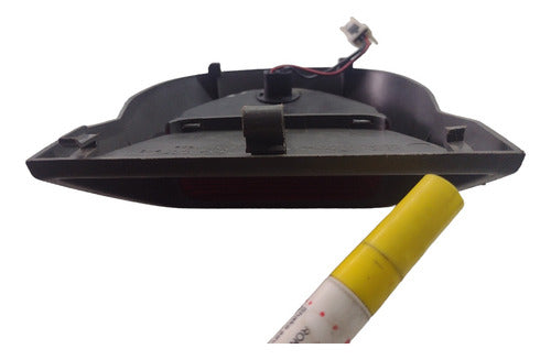 Moldura Acabamento Luz De Freio Com Detalhe Nissan Sentra