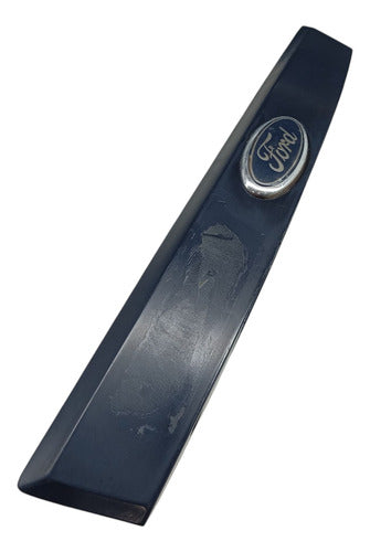 Friso Tampa Traseira Luz Placa Ford Fiesta 2003 A 2012