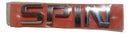 Emblema Porta Dianteira Gm Spin 13 A 24 94744071 Original