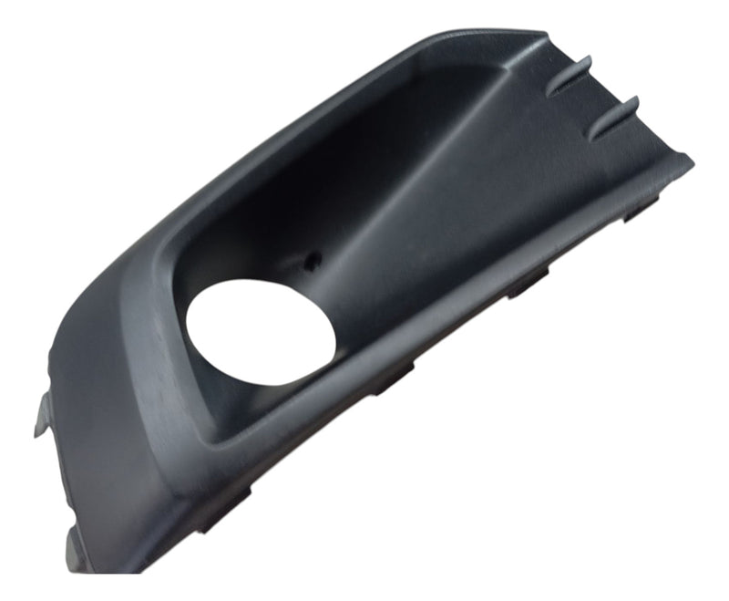 Moldura Milha Auxiliar Saveiro Gol G6 Track 5u0.853.665  L.e