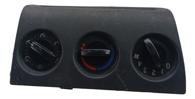 Comando Ar Condicionado Com Moldura Ford Fiesta Com Detalhe