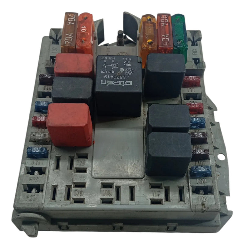 Caixa De Fusivel Fiat Palio Fire 1.3 16v 2001 A 06 46766010
