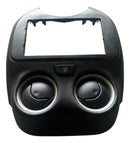Moldura Central Com Difusor Alerta Nissan March 2012 A 2015