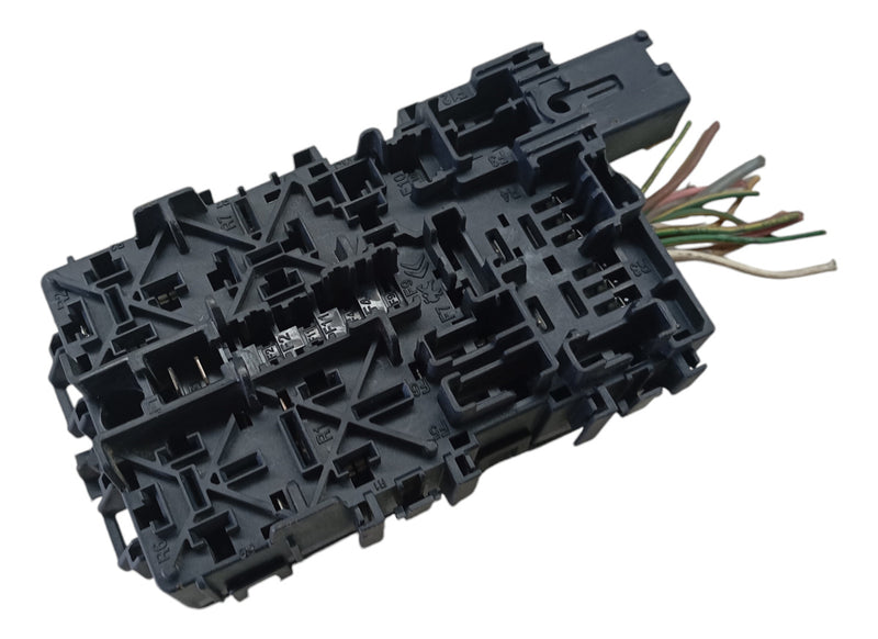 Caixa Fusiveis Rele Peugeot 208 1.5 8v 2014 A 2019 Detalhe